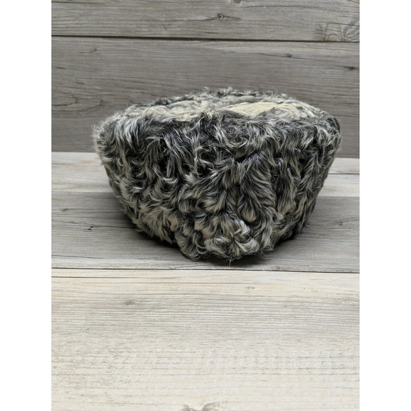 Vintage Curly Lamb Fur Pillbox Hat Gray White Black Small No Tags - Picture 8 of 8